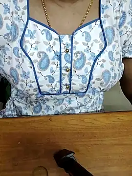 Snapshot of Tamil_Radha chatting on 09-26-25, 05:17 Tamil Radha online show from 09-26-25, 05:17