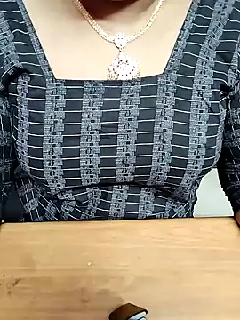Snapshot of Tamil_Radha chatting on 09-28-25, 05:51 Tamil Radha online show from 09-28-25, 05:51