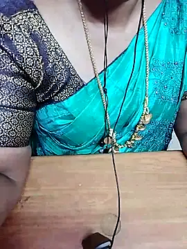 Snapshot of Tamil_Radha chatting on 10-01-25, 05:41 Tamil Radha online show from 10-01-25, 05:41