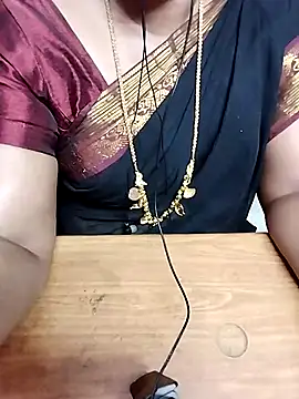 Snapshot of Tamil_Radha chatting on 10-02-25, 07:32 Tamil Radha online show from 10-02-25, 07:32