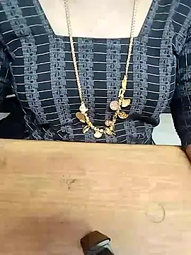 Snapshot of Tamil_Radha chatting on 10-04-25, 05:44 Tamil Radha online show from 10-04-25, 05:44