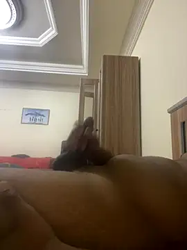 Snapshot of moira_xz chatting on 10-18-25, 01:41 moira xz online show from 10-18-25, 01:41