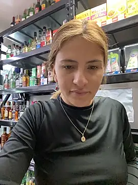 Snapshot of Andrea18_blonde chatting on 06-19-26, 05:28 Andrea18 blonde online show from 06-19-26, 05:28