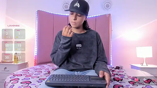 Liiam smith  online show from 02-24-25, 06:47