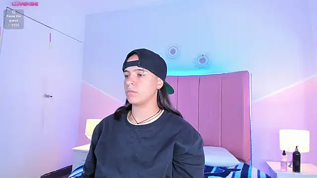 Liiam smith  online show from 10-01-25, 12:55