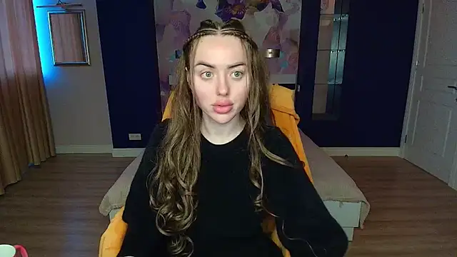 Snapshot of MissisCaty chatting on 04-20-26, 04:04 MissisCaty online show from 04-20-26, 04:04