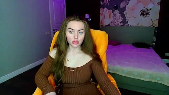 Snapshot of MissisCaty chatting on 05-07-26, 06:35 MissisCaty online show from 05-07-26, 06:35