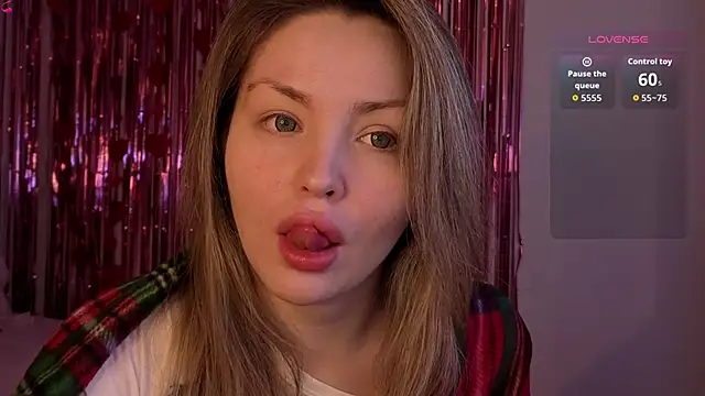 Snapshot of Lora_Rosee chatting on 04-30-26, 02:23 Lora Rosee online show from 04-30-26, 02:23