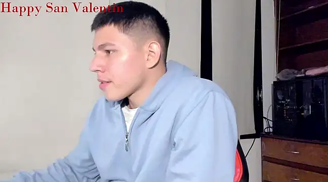 Snapshot of JamesCr_ chatting on 02-14-25, 04:15 JamesCr online show from 02-14-25, 04:15