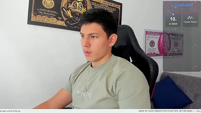 Snapshot of JamesCr_ chatting on 03-14-25, 08:49 JamesCr online show from 03-14-25, 08:49