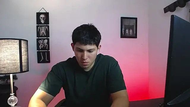 Snapshot of JamesCr_ chatting on 10-22-25, 02:01 JamesCr online show from 10-22-25, 02:01