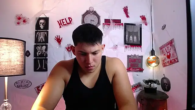 Snapshot of JamesCr_ chatting on 10-26-25, 01:22 JamesCr online show from 10-26-25, 01:22