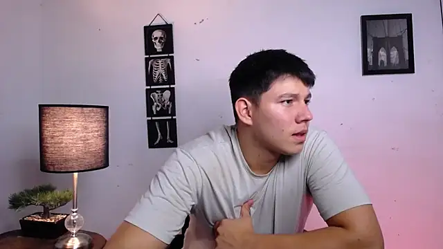 Snapshot of JamesCr_ chatting on 11-14-25, 10:51 JamesCr online show from 11-14-25, 10:51