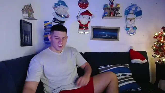 Snapshot of JamesCr_ chatting on 11-28-25, 02:03 JamesCr online show from 11-28-25, 02:03