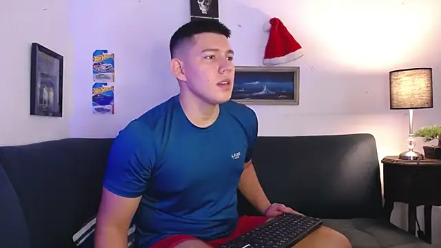 Snapshot of JamesCr_ chatting on 11-29-25, 02:42 JamesCr online show from 11-29-25, 02:42