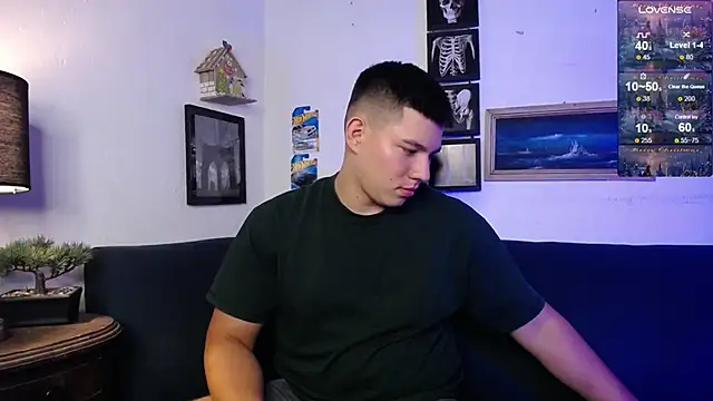 Snapshot of JamesCr_ chatting on 12-16-25, 12:37 JamesCr online show from 12-16-25, 12:37