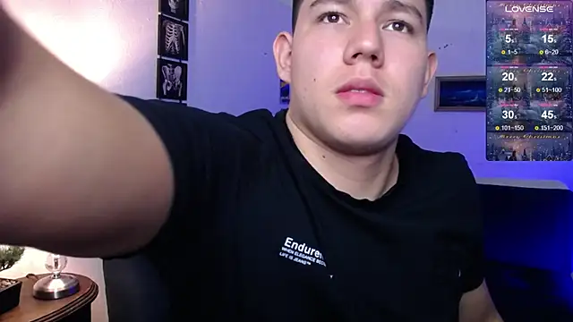 JamesCr  online show from 01-07-26, 03:31