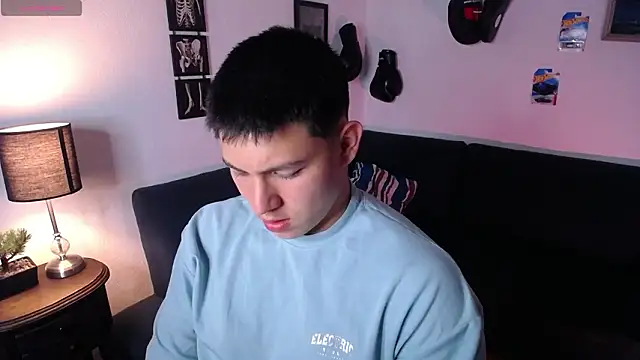 JamesCr  online show from 03-11-26, 01:00