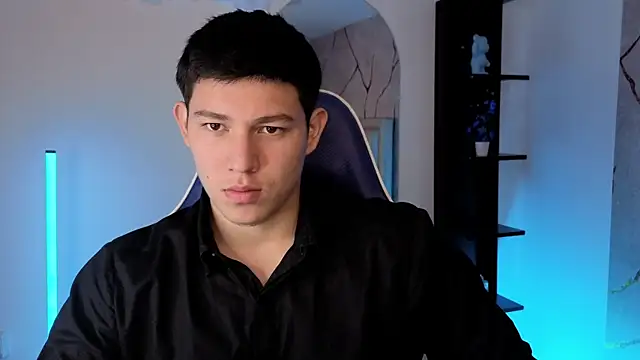 Snapshot of JamesCr_ chatting on 05-26-26, 12:23 JamesCr online show from 05-26-26, 12:23