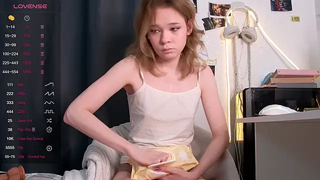 Kellybbface online show from 03-29-26, 06:24