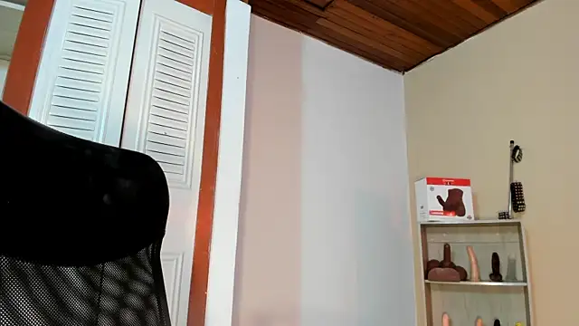 Violetta 0 online show from 10-24-25, 01:07