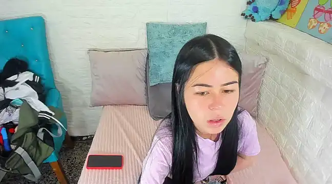 Snapshot of Dalia_Collinsx chatting on 02-01-25, 02:34 Dalia Collinsx online show from 02-01-25, 02:34