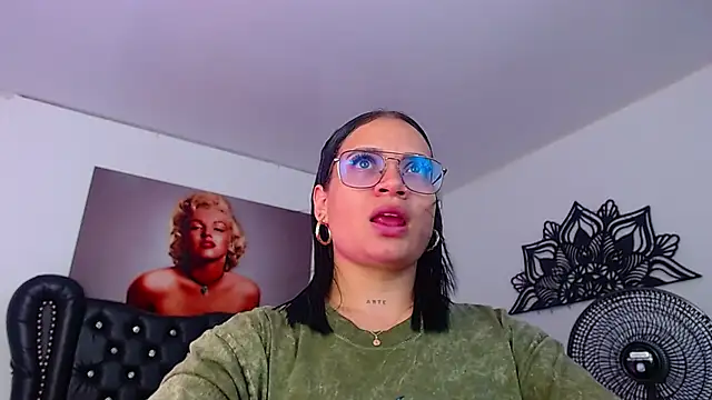 Taliana36 online show from 03-05-25, 01:06