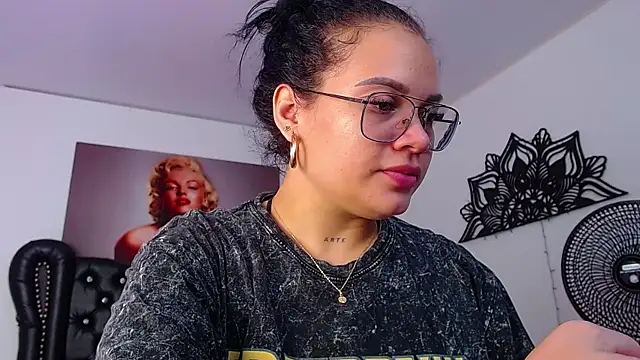 Taliana36 online show from 03-19-25, 01:18