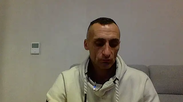 ANGELSANTAMARIA- online show from 11-18-25, 08:46