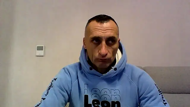 ANGELSANTAMARIA- online show from 11-22-25, 08:19