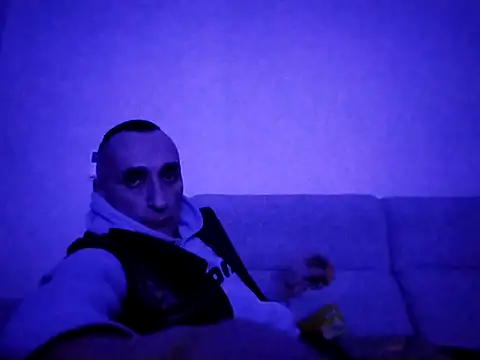 ANGELSANTAMARIA- online show from 12-13-25, 07:53