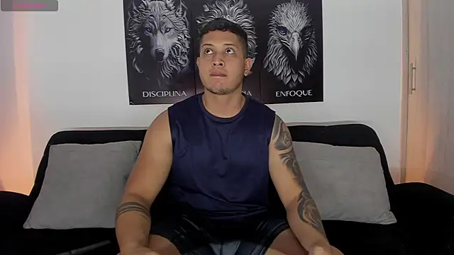 Snapshot of JohanSmith chatting on 09-30-25, 12:15 JohanSmith online show from 09-30-25, 12:15