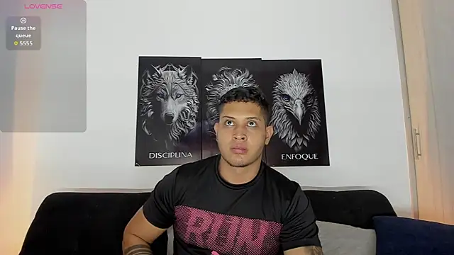 Snapshot of JohanSmith chatting on 10-02-25, 02:07 JohanSmith online show from 10-02-25, 02:07