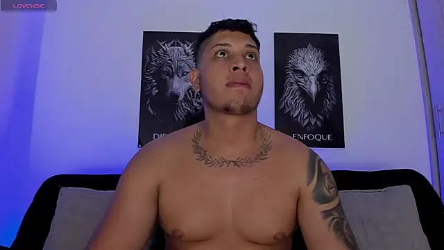 Snapshot of JohanSmith chatting on 11-06-25, 02:34 JohanSmith online show from 11-06-25, 02:34