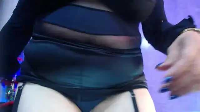 Snapshot of sarasmith3 chatting on 10-05-25, 03:54 sarasmith3 online show from 10-05-25, 03:54