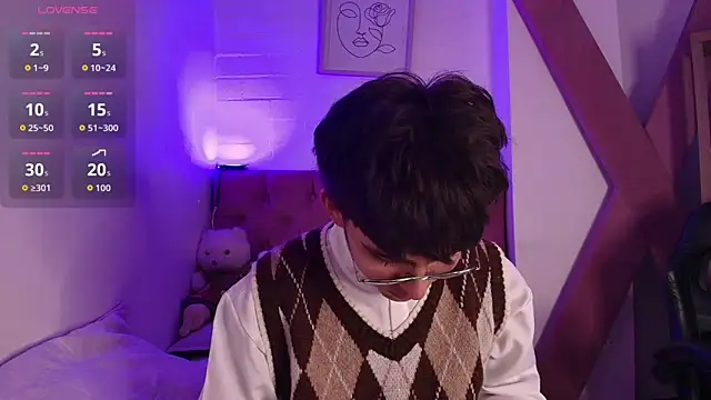 PepperTwink online show from 10-28-25, 03:58