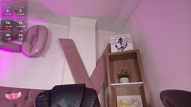 Snapshot of PepperTwink chatting on 12-16-25, 04:45 PepperTwink online show from 12-16-25, 04:45