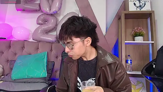 Snapshot of PepperTwink chatting on 01-14-26, 04:23 PepperTwink online show from 01-14-26, 04:23