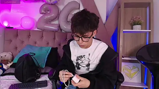 Snapshot of PepperTwink chatting on 01-17-26, 04:43 PepperTwink online show from 01-17-26, 04:43