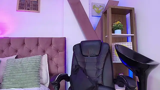 Snapshot of PepperTwink chatting on 02-05-26, 04:11 PepperTwink online show from 02-05-26, 04:11