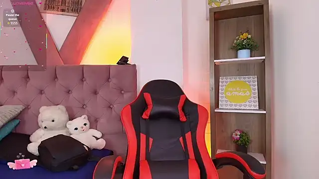 Snapshot of PepperTwink chatting on 02-25-26, 04:27 PepperTwink online show from 02-25-26, 04:27