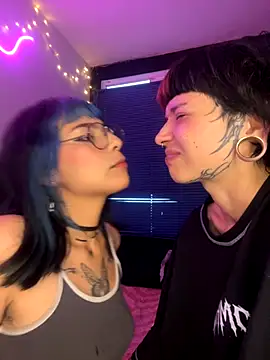 Snapshot of mavimist__ chatting on 10-26-25, 10:25 mavimist online show from 10-26-25, 10:25