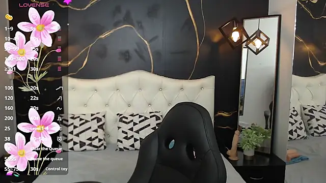 Snapshot of Aaliyah11 chatting on 03-22-25, 02:37 Aaliyah11 online show from 03-22-25, 02:37