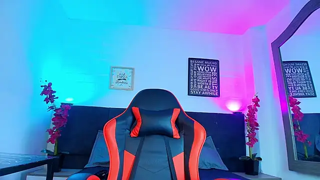 Snapshot of Nikkenyx chatting on 02-20-26, 06:26 Nikkenyx online show from 02-20-26, 06:26