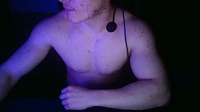 Snapshot of kissspls chatting on 03-09-25, 05:44 kissspls online show from 03-09-25, 05:44