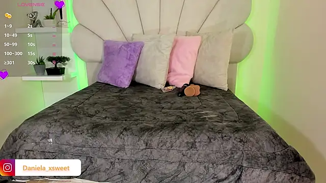 Danielaangelina online show from 03-18-26, 05:54