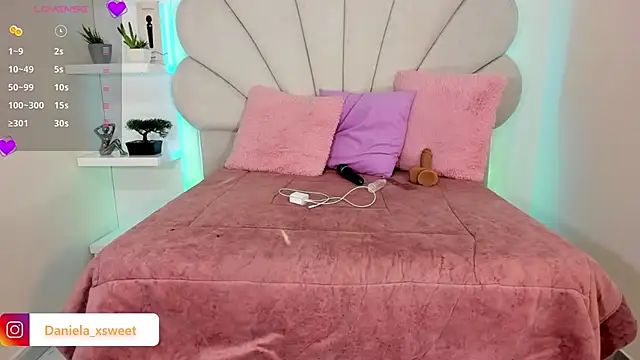 Danielaangelina online show from 04-04-26, 05:38