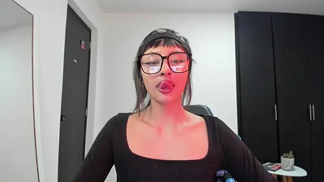 ggor4w33 online show from 10-03-25, 10:56