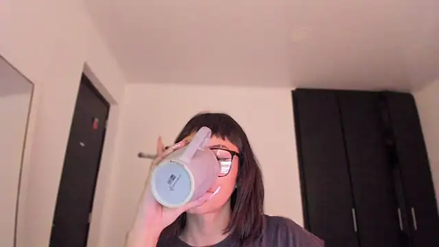 ggor4w33 online show from 10-06-25, 11:51