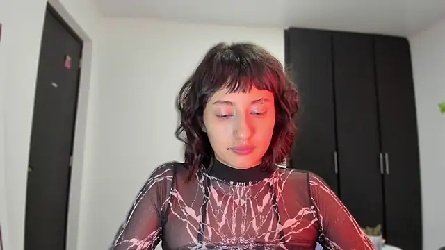 ggor4w33 online show from 10-12-25, 12:37